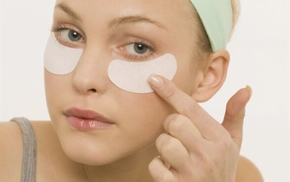 rejuvenecimiento de la piel alrededor de los ojos con parches
